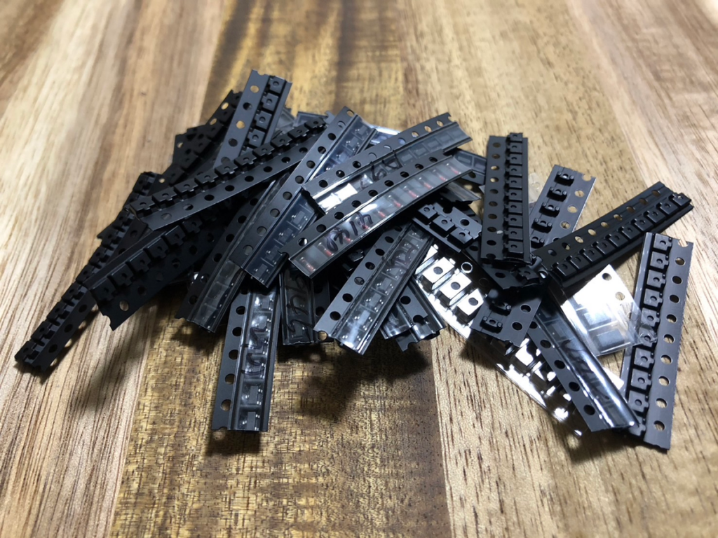 アリエクで購入したトランジスタアソートがリールで届いた