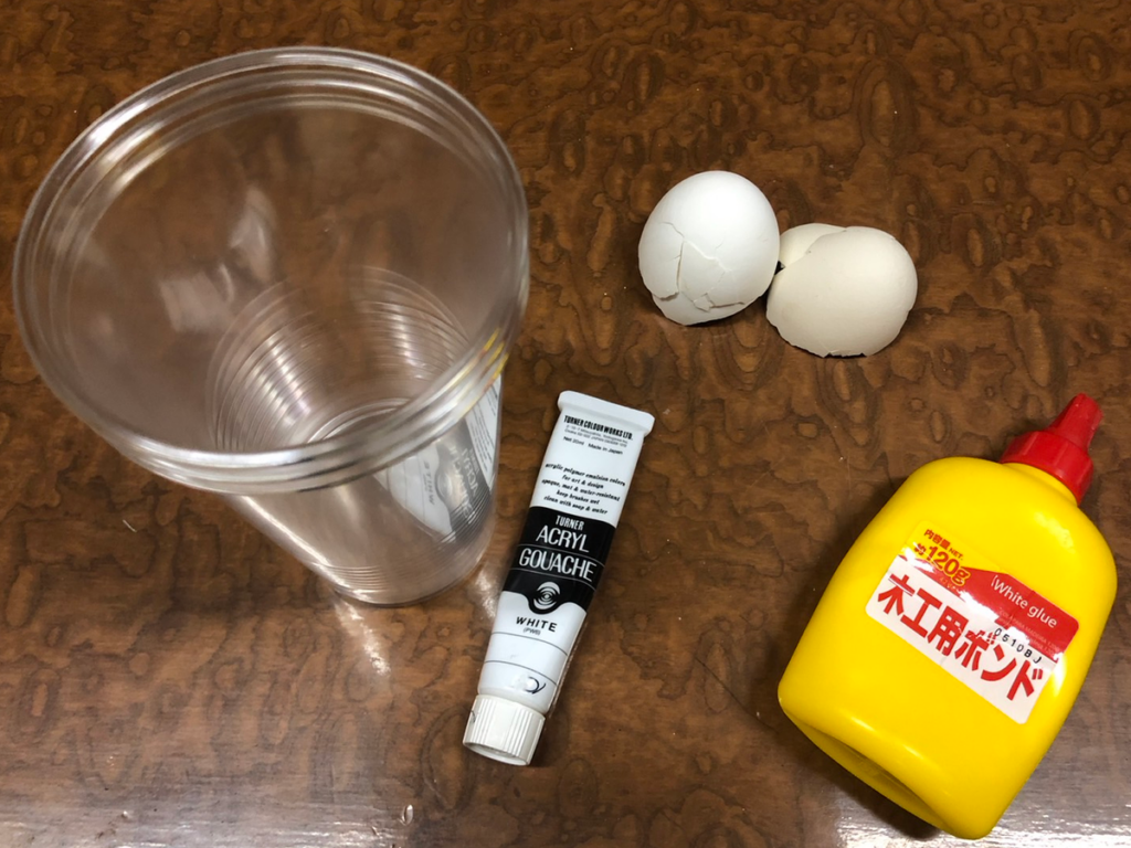 自作ジェッソの材料。アクリルエマルジョンは木工用ボンドで代用