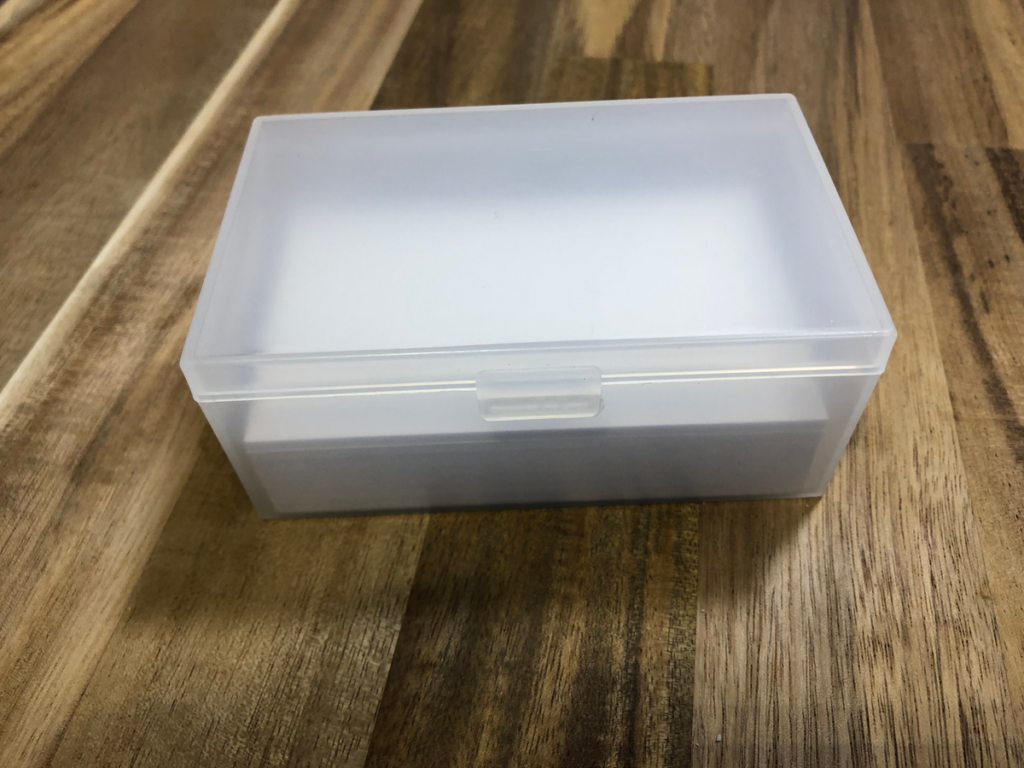 3dモデルに変更するための対象物となる、名刺ケースサイズの箱